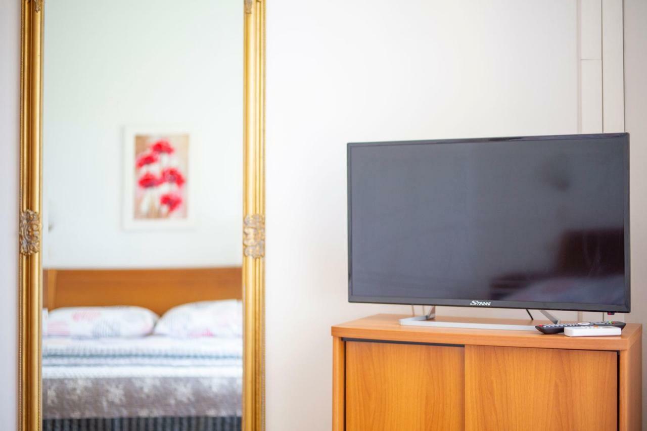 マカルスカVila Nikoアパートメント エクステリア 写真